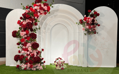 Mini’s Step Arch Backdrop