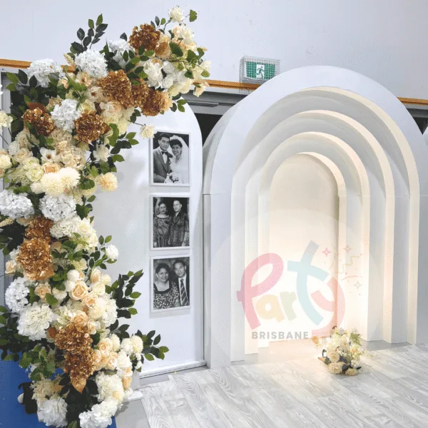 Mini’s Step Arch Backdrop