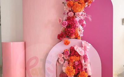 Hot Pink Ripple Curve Floral