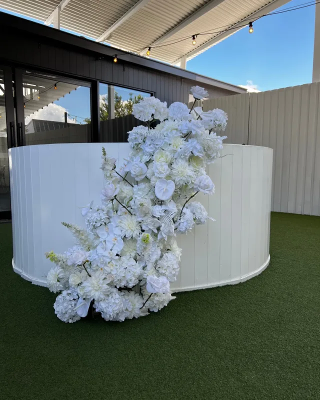 More snippets from this beautiful wedding 🤍

#brisbaneweddings #goldcoastweddings #celebratinglove #weddingdecorideas #whiteweddings #fauxflorals #partybrisbane